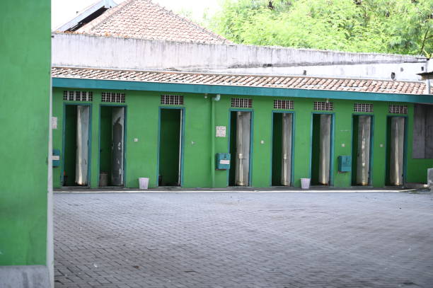 Best Portable toilet rental cost  in Burbank, CA